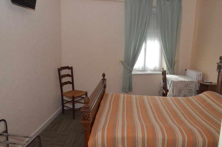 Hotel Du Commerce Pont-de-Vaux Ngoại thất bức ảnh