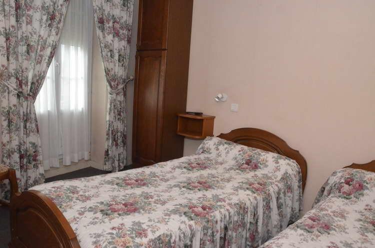 Hotel Du Commerce Pont-de-Vaux Ngoại thất bức ảnh