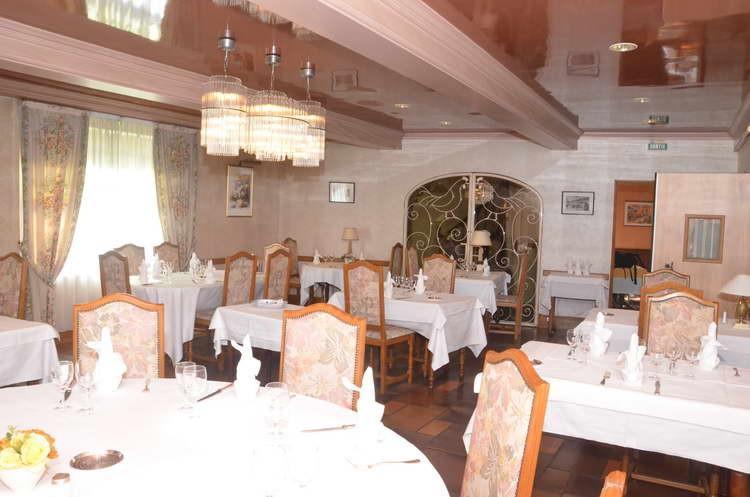 Hotel Du Commerce Pont-de-Vaux Ngoại thất bức ảnh